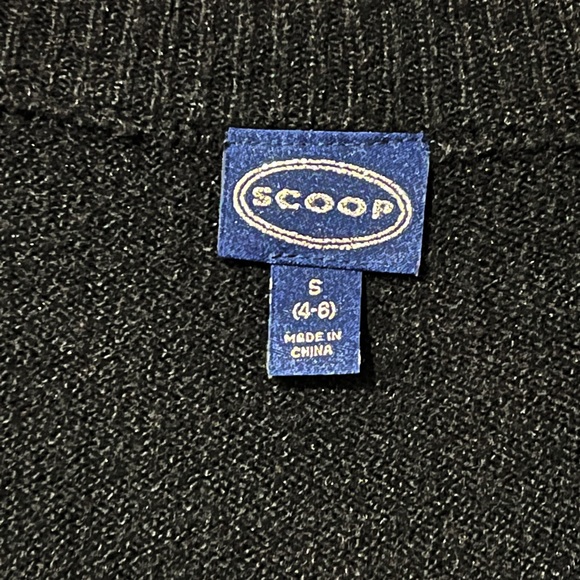 [Scoop] Black V-Neck Pullover Sweater - Picture 6 of 9